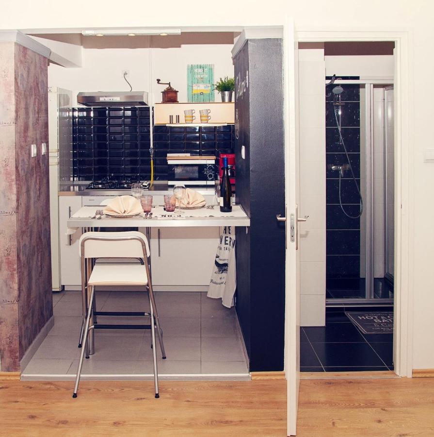 Trendy & Cozy Apartment At Heroes' Square Budapest Exteriör bild
