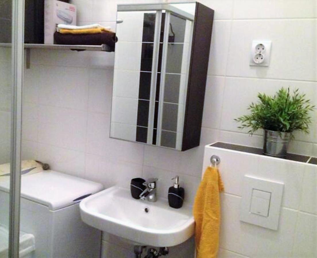 Trendy & Cozy Apartment At Heroes' Square Budapest Exteriör bild